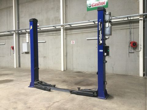 2 koloms hefbrug Falco capaciteit 4000kg bwj.2019