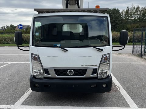Nissan Kraanwagen  F241