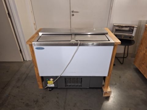 1x Mobiele Infrico Professionele Flessenkoeler / Koelmeubel met Houten Omlijsting