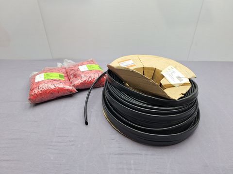 Technische bundel – PVC beschermkous + 3.500 rode kunststof clips