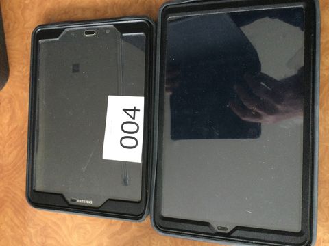 2 Samsung Galaxy Tab A8 (inv 32) gecodeerd