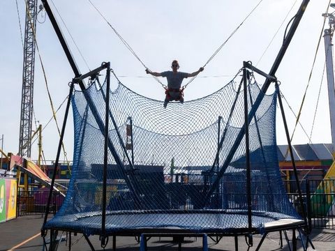 Bungee trampoline
