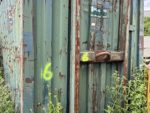 CONTAINER