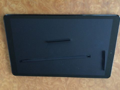 Samsung Galaxy Tab met beschermhoes (inv 37)