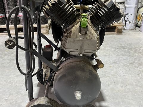 Portable compressor