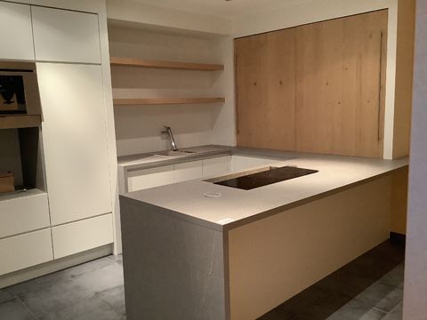 Keuken wit met hout (MAGRITTE)