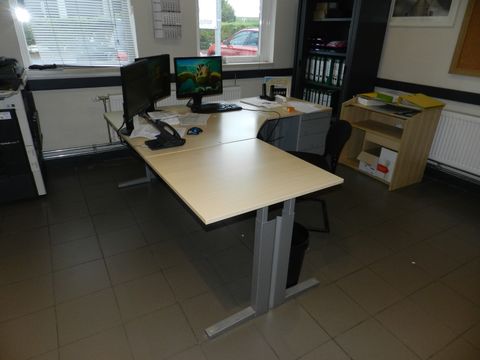 bureau met kast