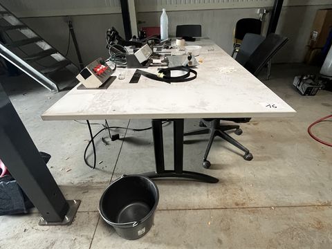 Bureeltafel met 4 stoelen