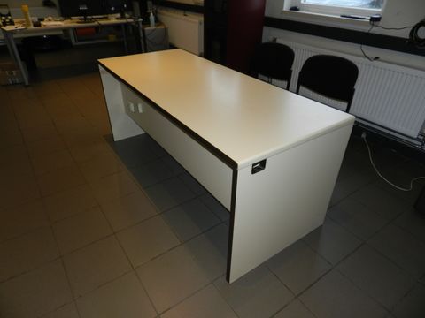 kantoortafel