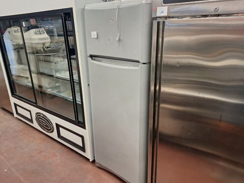 Indesit Dubbeldeurs Koelkast - Zilver/Grijs