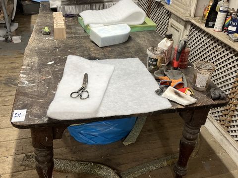 Grote houten tafel