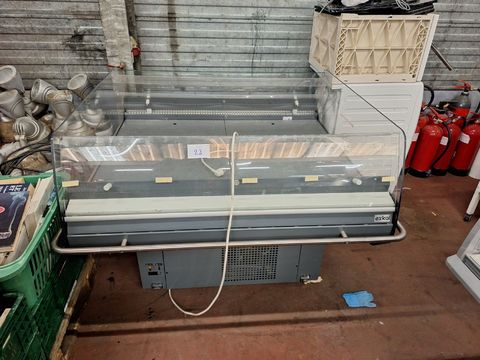 Mobiele koeltoonbank / presentatievitrine Exkal