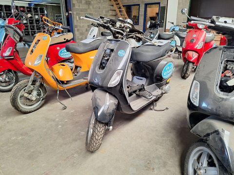 Titel: Piaggio Vespa LX 50 C38 – 45 km/u – Project/Revisie