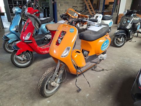 Titel: Piaggio Vespa LX 50 C38 – 45 km/u – Project/Revisie