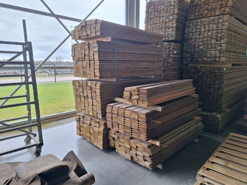 +/- 165m2 houten rabatdelen