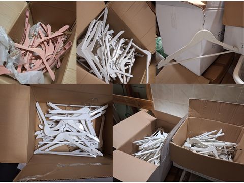 +/- 100 st.kledinghangers