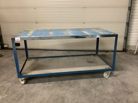 Mobiele metalen werktafel 1m x 2m x 1m
