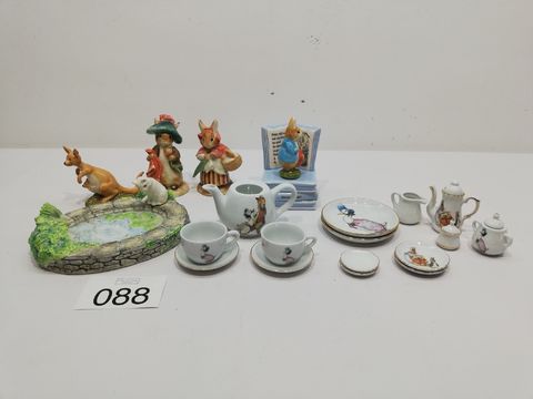 Miniatuur theeservies & konijnenfiguren "The World of Beatrix Potter "