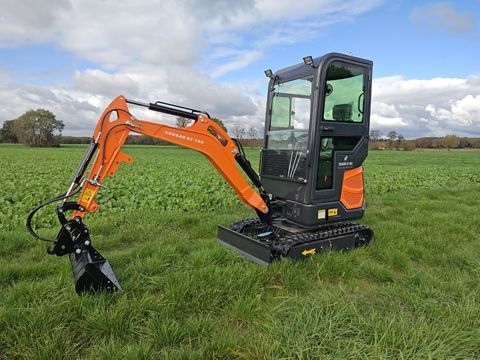 Cougar - 2025 - XT-18U - Minigraafmachine met Kubota motor D902