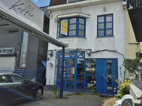 Centraal gelegen handelszaak met duplex appartement wegens faillissement