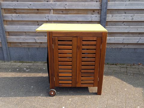 Ikea outdoor kast met 2 deuren