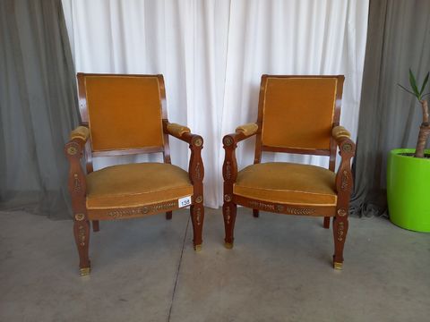 Paar vintage fauteuils in hout en fluweel