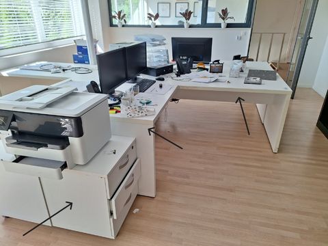 2 witte burelen(1xLvorm)+ladekast