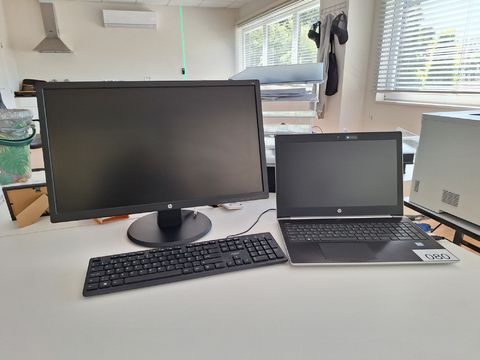 Laptop HP, Intel I5, 8th generation met bijhorend scherm HP en toetsenbord