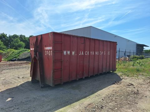 Hooklift/drop-off container