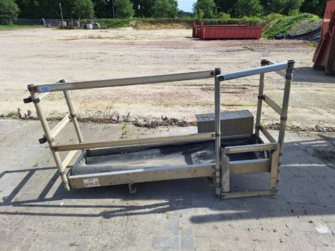 Attachment for tipper truck/semi-trailer