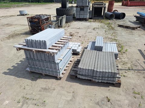 Lot concrete copings and clinkers