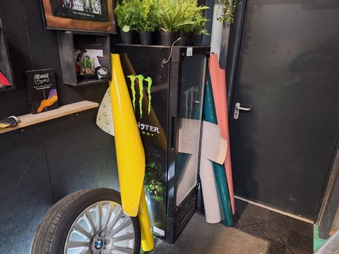Vitrine drankenkoeler Monster