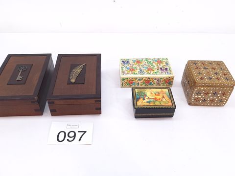 Lot van 5 decoratieve juwelenkistjes