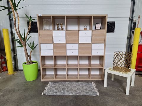 KALLAX Open kast met 10 inzetten, wit gelazuurd eikeneffect