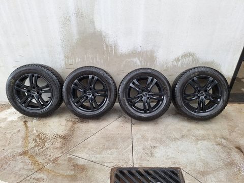 Set van 4 Wanli m+s banden op 16 inch vijfspaaks velgen
