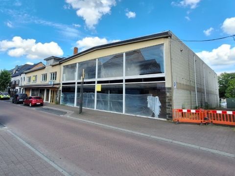 Faillissement IMA: toonzaal op 26a56ca te Maasmechelen, Oude Baan 47/53 met vergunning voor 12 appartementen, 9 studio’s en 11 kamers. Unieke opportuniteit!!
