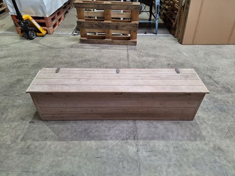 Rechthoekige houten opbergkist