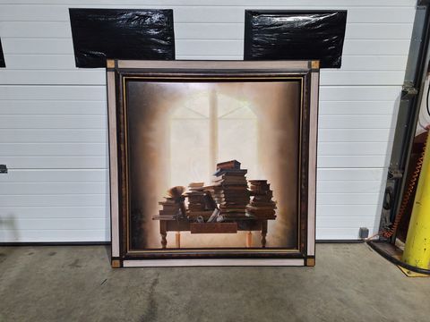 Grote lijst met afbeelding boeken en raamlicht