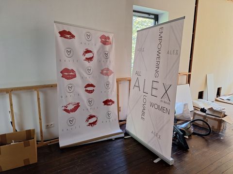 2 st. Rollup banners