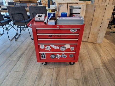 Gereedschapswagen met 5 lades