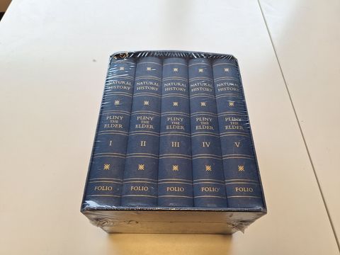 De Folio Society-uitgave van Natural History door Plinius de Oudere (Nieuw verzegeld set)