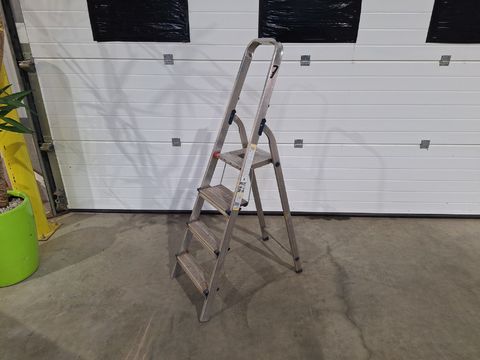 Aluminium opstapladder-Altrex-4 treden