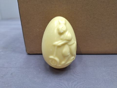 1 doos witte chocolade paaseieren – 2 kg