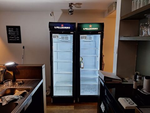 Réfrigérateur à porte vitrée ANTOINE