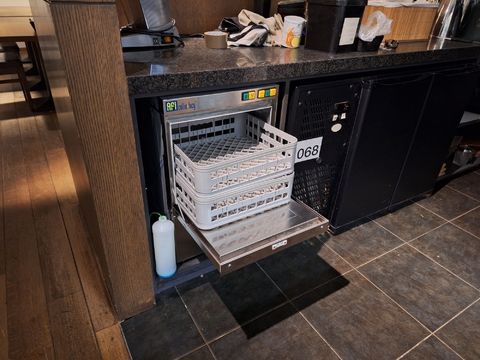 Lave-vaisselle professionnel sous plan AFI Collin-Lucy