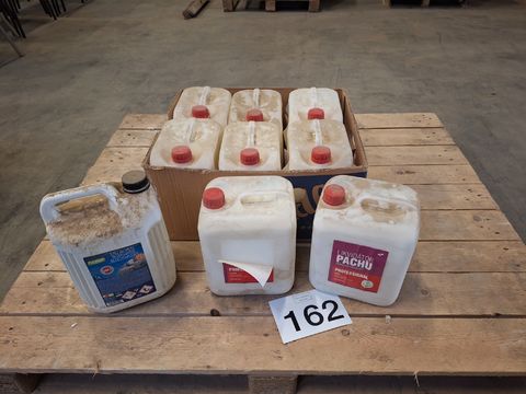 Partij professionele reinigingsmiddelen en ontgeurders