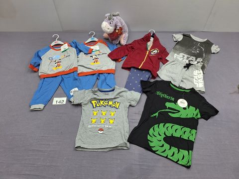 Kinderkleding & Disney bundel: Mickey, Pokémon, Star Wars, Harry Potter + knuffel