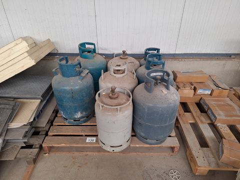 Partij lege gasflessen