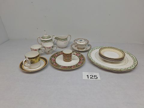Vintage porselein-Wedgwood (gemengd servies zie afb)