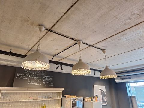 3 wit metalen vintage hanglampen